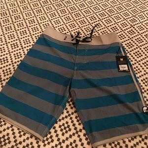 NWT dakine board shorts